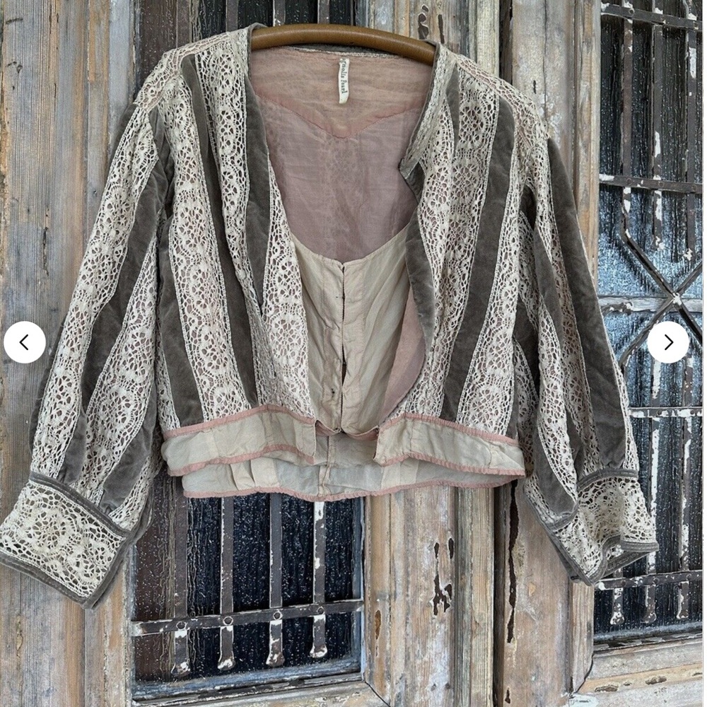 Rare velvet and lace Dali jacket